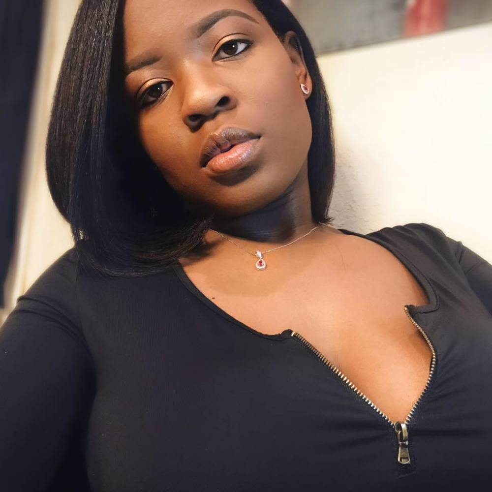 Meet your Posher, Alexis